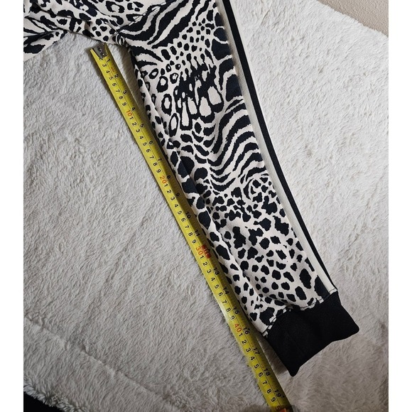 Adidas Leopard print hoodie Jacket‎ XS. Animal prints Croptop. Active. Sporty. - Picture 5 of 9